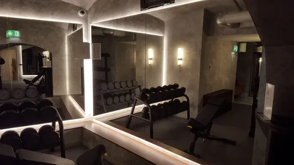 Palestra whotel